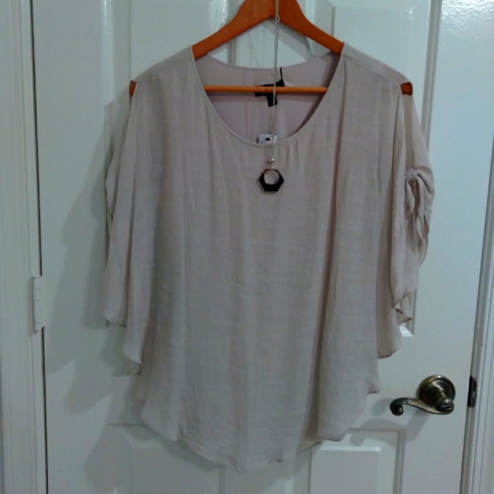 Alyx Bone/Nude Flowy Small Blouse with necklace